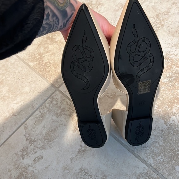 Beige flats from SHEIN - Picture 2 of 6